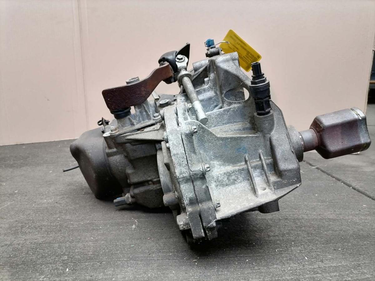 Dacia Sandero original 5 Gang Schaltgetriebe JH3052 1,6 64KW Bj.2008